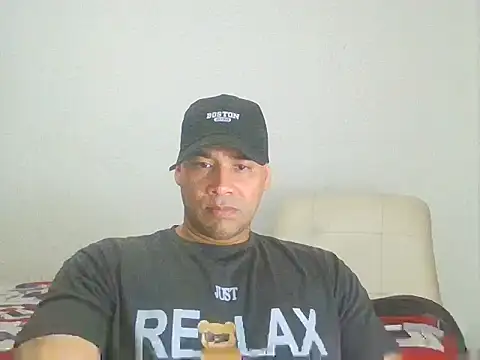 Snapshot of musclehetero chatting on 11/29/25, 11:30 musclehetero online show from 11/29/25, 11:30