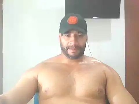 Snapshot of musclehetero chatting on 12/18/25, 07:42 musclehetero online show from 12/18/25, 07:42