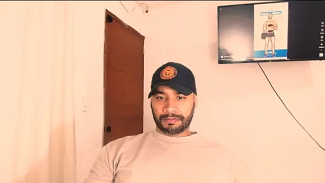 Snapshot of musclehetero chatting on 01/09/26, 01:25 musclehetero online show from 01/09/26, 01:25