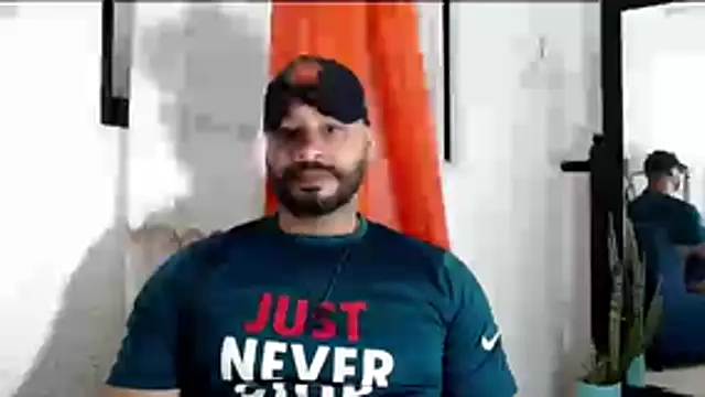 Snapshot of musclehetero chatting on 06/12/26, 01:37 musclehetero online show from 06/12/26, 01:37