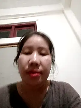 Snapshot of Reema_143 chatting on 11/25/25, 01:55 Reema 143 online show from 11/25/25, 01:55