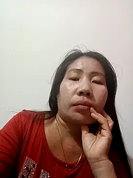 Snapshot of Reema_143 chatting on 11/28/25, 05:26 Reema 143 online show from 11/28/25, 05:26