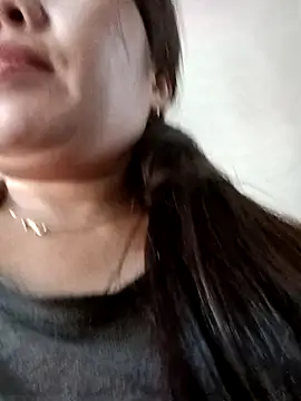 Snapshot of Reema_143 chatting on 12/03/25, 04:09 Reema 143 online show from 12/03/25, 04:09