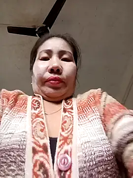 Snapshot of Reema_143 chatting on 12/04/25, 04:44 Reema 143 online show from 12/04/25, 04:44