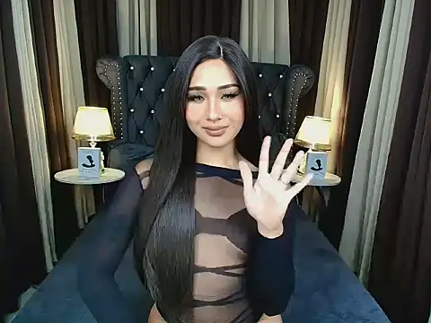 Snapshot of Iris_Hilton chatting on 01/08/26, 12:57 Iris Hilton online show from 01/08/26, 12:57
