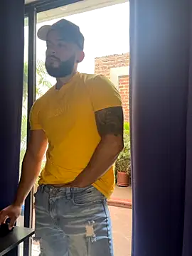 Snapshot of Mike_savage3 chatting on 12/05/25, 12:36 Mike savage3 online show from 12/05/25, 12:36