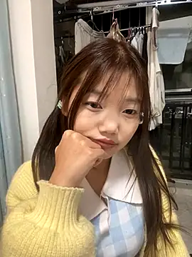 Snapshot of xixi-281 chatting on 11/19/25, 03:34 xixi-281 online show from 11/19/25, 03:34