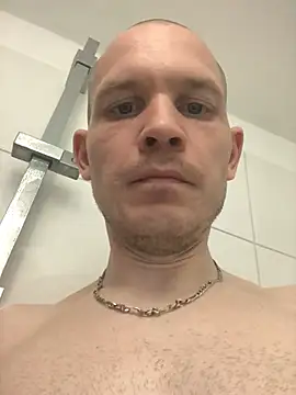 Spielzeugtwink online show from 06/18/26, 09:19