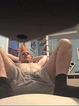 Spielzeugtwink online show from 06/24/26, 07:24