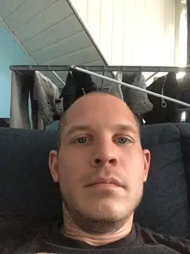 Spielzeugtwink online show from 07/01/26, 01:24