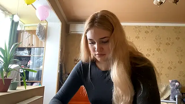 Snapshot of Malley_Saunds chatting on 12/05/25, 08:12 Malley Saunds online show from 12/05/25, 08:12