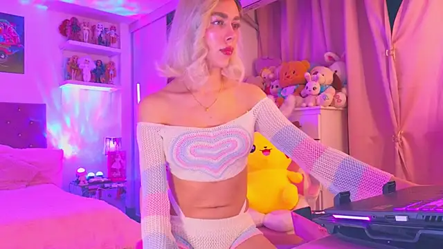 Snapshot of MadamBarbiee chatting on 12/15/25, 01:10 MadamBarbiee online show from 12/15/25, 01:10