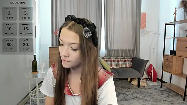 Snapshot of SalliePrutt chatting on 12/15/25, 08:07 SalliePrutt online show from 12/15/25, 08:07