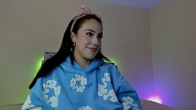 Snapshot of stanandrose_ chatting on 02/19/26, 05:03 stanandrose online show from 02/19/26, 05:03