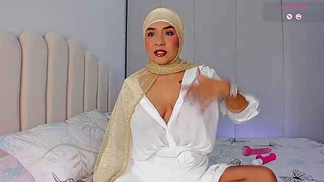Amira-Zahra online show from 02/02/26, 10:03