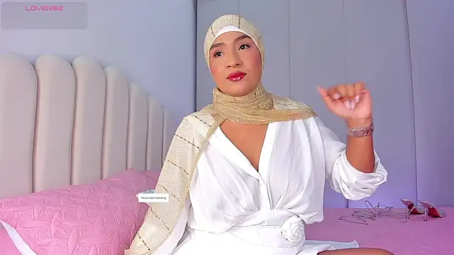 Amira-Zahra online show from 06/16/26, 10:45