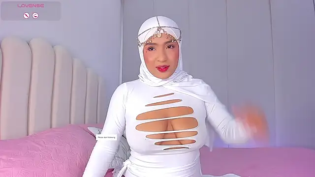 Amira-Zahra online show from 06/26/26, 10:25