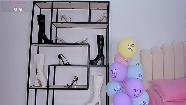 Amira-Zahra online show from 06/27/26, 10:59
