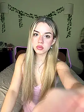 PurrAliceX online show from 11/21/25, 04:27