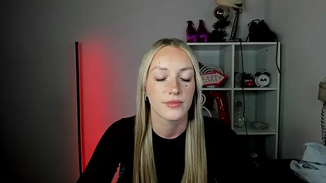 EvelynBlond online show from 06/22/26, 01:41