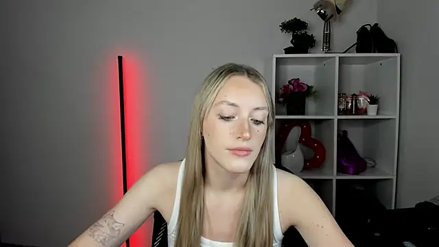 EvelynBlond online show from 07/30/26, 12:48