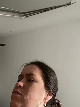 Little  Danni1 online show from 04/26/26, 09:34