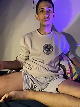 Snapshot of charlie_bass chatting on 11/30/25, 04:16 charlie bass online show from 11/30/25, 04:16