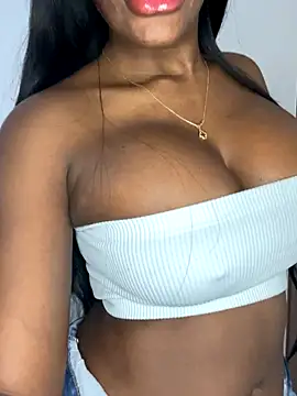 Snapshot of tashaaaaa2395 chatting on 12/18/25, 07:53 tashaaaaa2395 online show from 12/18/25, 07:53