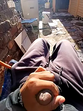 Snapshot of Eezxxx chatting on 12/02/25, 04:51 Eezxxx online show from 12/02/25, 04:51