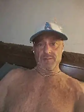 Snapshot of Slydog1010 chatting on 06/12/26, 07:18 Slydog1010 online show from 06/12/26, 07:18