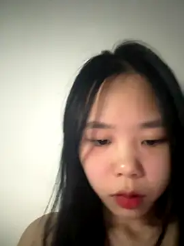 Snapshot of Kiee-lee chatting on 11/26/25, 02:18 Kiee-lee online show from 11/26/25, 02:18