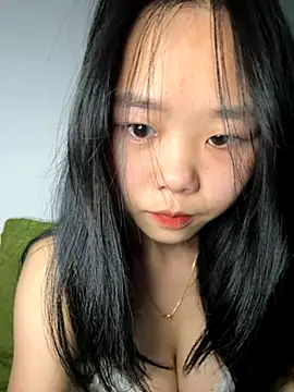 Snapshot of Kiee-lee chatting on 11/27/25, 02:19 Kiee-lee online show from 11/27/25, 02:19