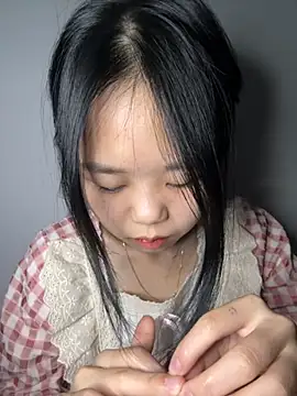 Snapshot of Kiee-lee chatting on 12/03/25, 01:31 Kiee-lee online show from 12/03/25, 01:31