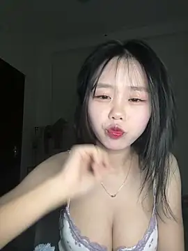 Snapshot of Kiee-lee chatting on 02/05/26, 03:49 Kiee-lee online show from 02/05/26, 03:49