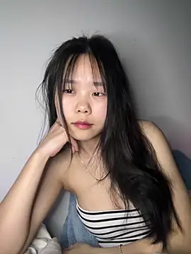 Snapshot of Kiee-lee chatting on 03/17/26, 04:21 Kiee-lee online show from 03/17/26, 04:21