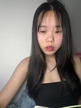 Snapshot of Kiee-lee chatting on 03/18/26, 02:20 Kiee-lee online show from 03/18/26, 02:20