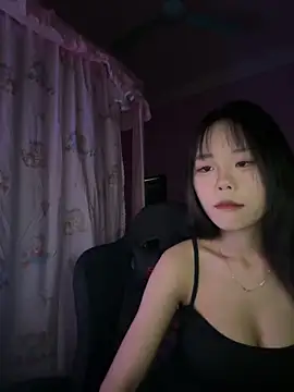 Snapshot of Kiee-lee chatting on 04/13/26, 03:39 Kiee-lee online show from 04/13/26, 03:39