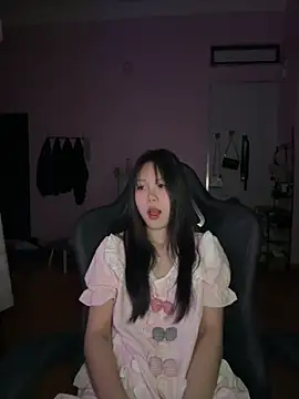 Snapshot of Kiee-lee chatting on 05/18/26, 06:36 Kiee-lee online show from 05/18/26, 06:36
