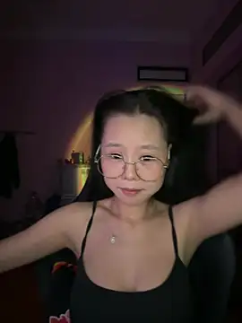 Snapshot of Kiee-lee chatting on 07/24/26, 04:27 Kiee-lee online show from 07/24/26, 04:27