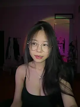 Snapshot of Kiee-lee chatting on 08/07/26, 10:01 Kiee-lee online show from 08/07/26, 10:01