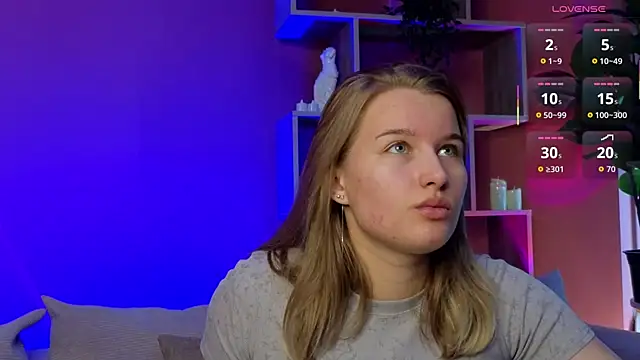 ImiMonroe online show from 05/17/26, 04:32