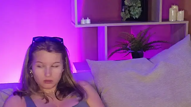 ImiMonroe online show from 06/13/26, 04:43