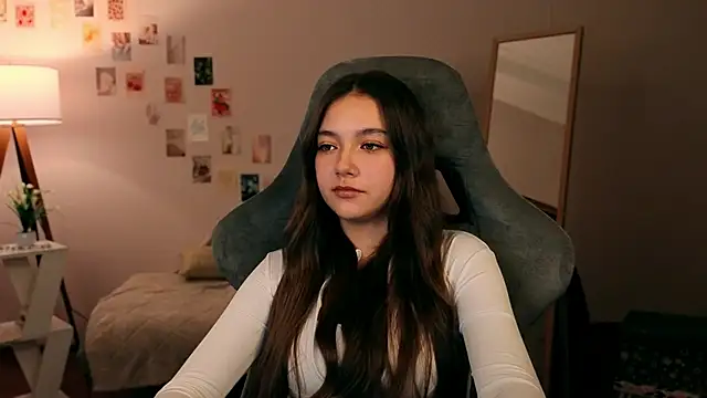 Snapshot of Vexorine chatting on 11/23/25, 07:46 Vexorine online show from 11/23/25, 07:46