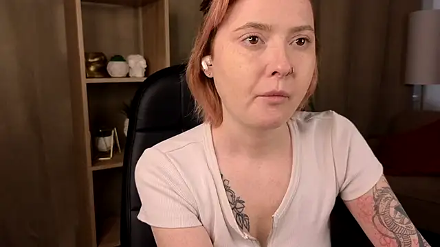 Snapshot of LaylaCookies_ chatting on 11/28/25, 05:54 LaylaCookies online show from 11/28/25, 05:54