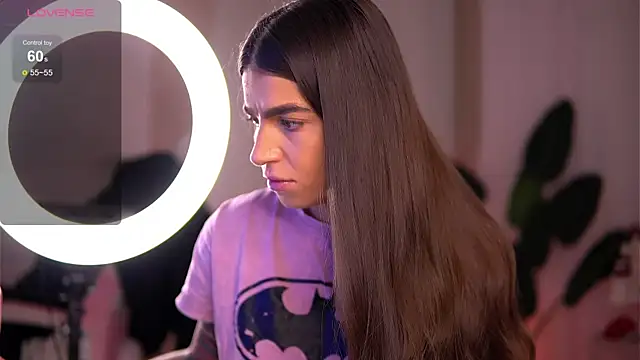 Snapshot of PureEllieX chatting on 12/15/25, 04:28 PureEllieX online show from 12/15/25, 04:28