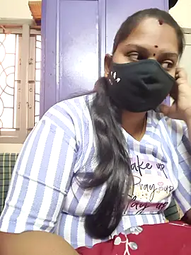 Snapshot of Paru_Tamil_Ponnu chatting on 11/29/25, 06:27 Paru Tamil Ponnu online show from 11/29/25, 06:27