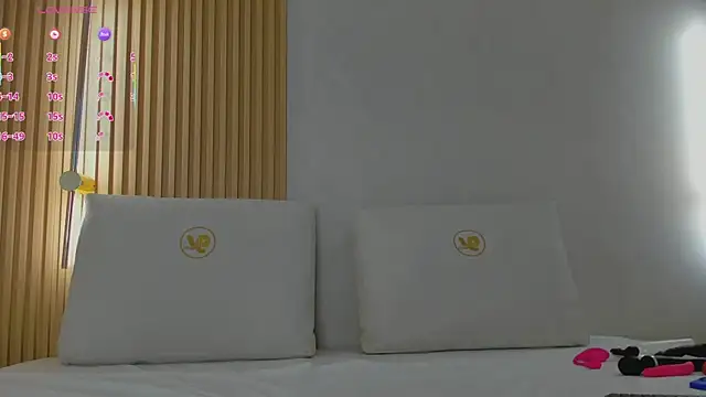 Snapshot of mia_dollce chatting on 12/01/25, 11:26 mia dollce online show from 12/01/25, 11:26