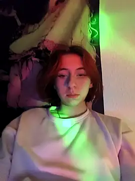 Snapshot of Luna_Brush chatting on 11/20/25, 07:24 Luna Brush online show from 11/20/25, 07:24