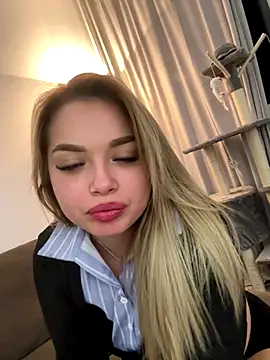Snapshot of Ibolya_7 chatting on 01/07/26, 10:56 Ibolya 7 online show from 01/07/26, 10:56