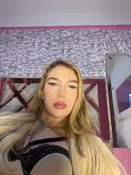 Snapshot of valeryfox__ chatting on 11/26/25, 11:22 valeryfox online show from 11/26/25, 11:22